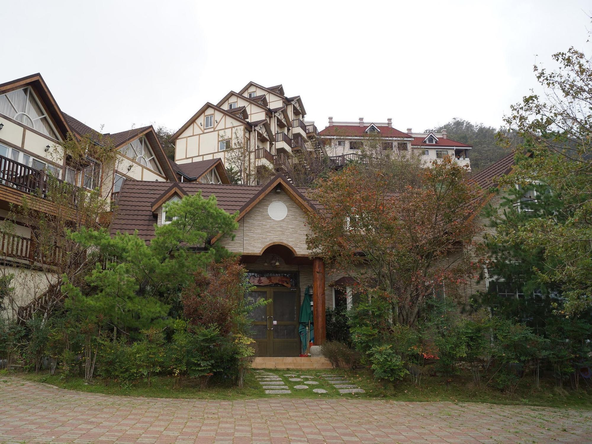 Spring Ground Resort Ренай Екстериор снимка