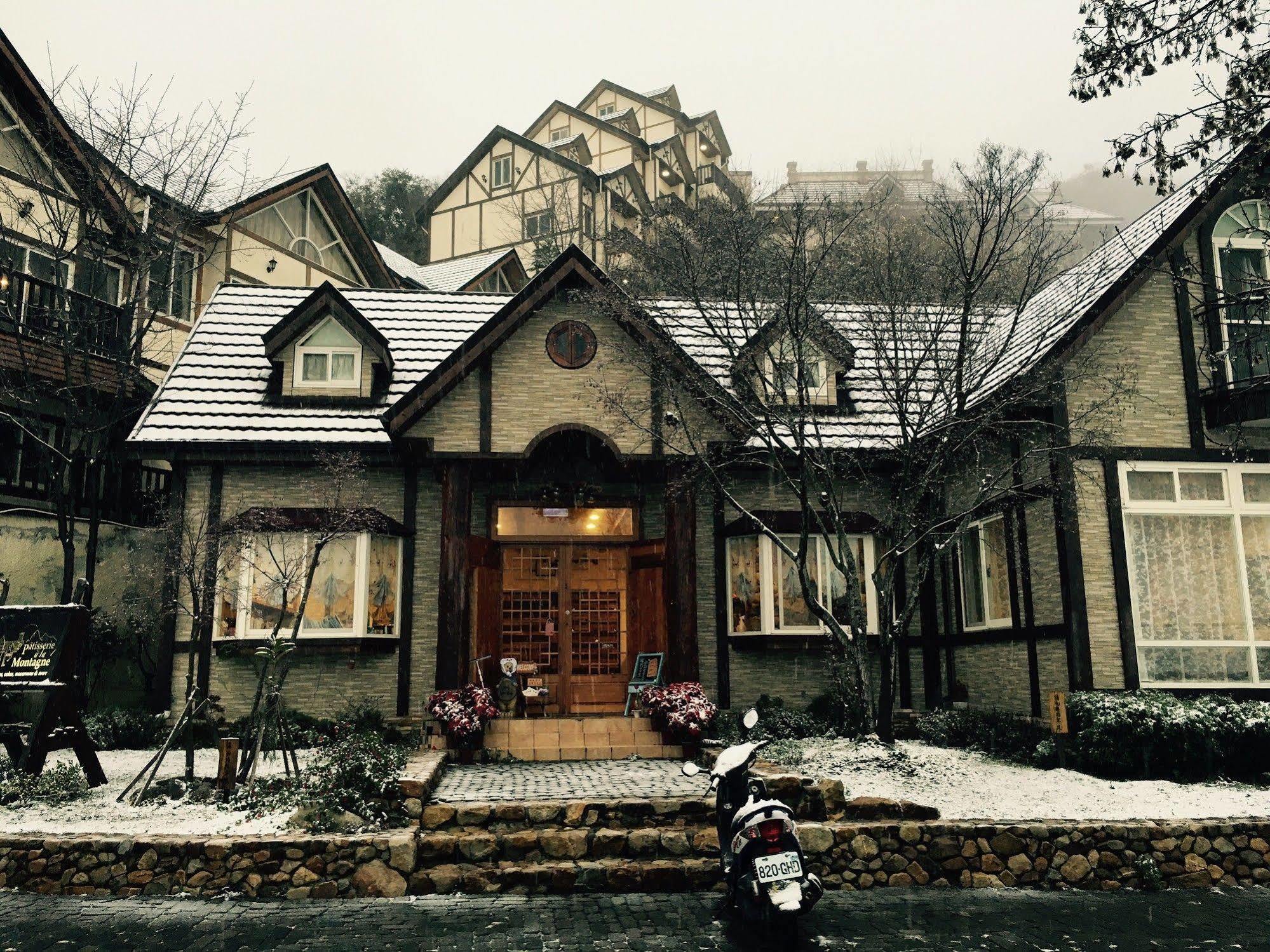 Spring Ground Resort Ренай Екстериор снимка