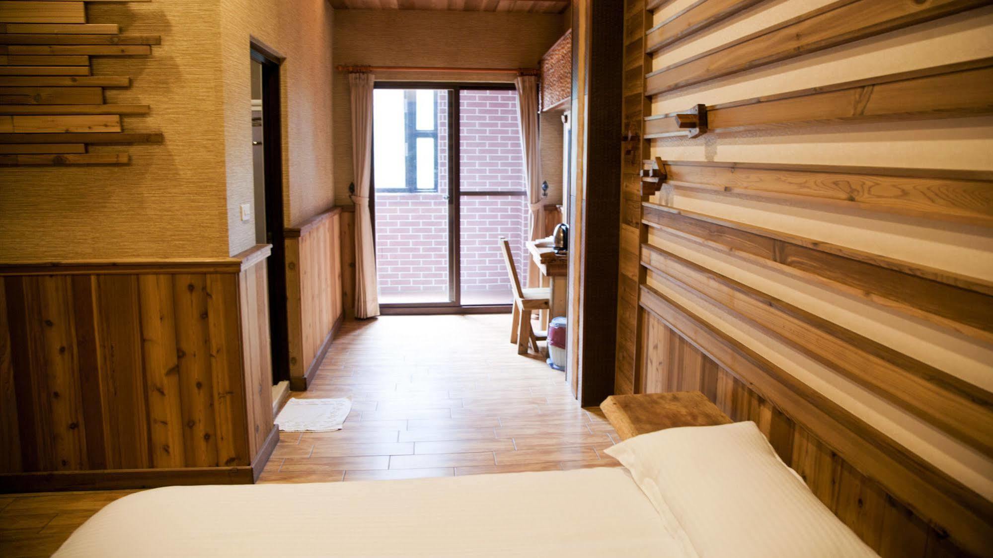 Spring Ground Resort Ренай Екстериор снимка